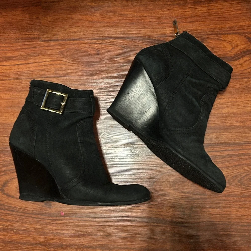 Tory Burch Deanna Black Suede Ankle Booties with Gold Buckle Sz 9 1/2